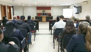 Cnel. Oviedo: Diplomado especializado en el fuero Civil y Comercial