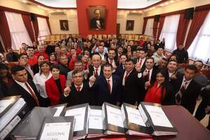 Cartes se compromete a gestionar obras para Areguá tras respaldo de dirigentes - ADN Digital