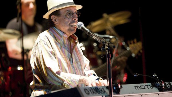 Fallece a los 83 años el músico brasileño Sergio Mendes, que exportó la bossa nova