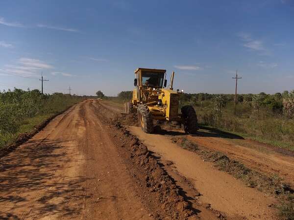 Gobierno ejecuta menos inversión para cumplir con tope de déficit - Economía - ABC Color