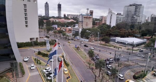 La Nación / Santiago Peña se reúne con sector empresarial para potenciar economía local