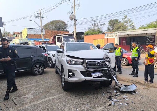 Ñemby: fingió ser comprador para robar una camioneta - Unicanal