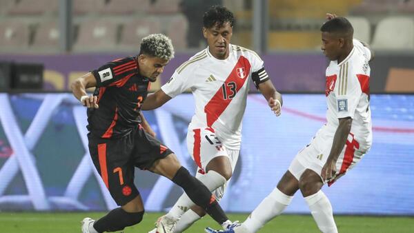 Colombia frustra la primera victoria de Perú