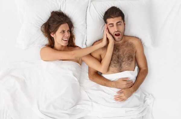 ¿Qué es el "sleep divorce"? La tendencia que está separando de dormitorio a las parejas - San Lorenzo Hoy