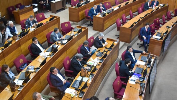 Casi G. 200 millones cobran 10 jubilados del periodo anterior