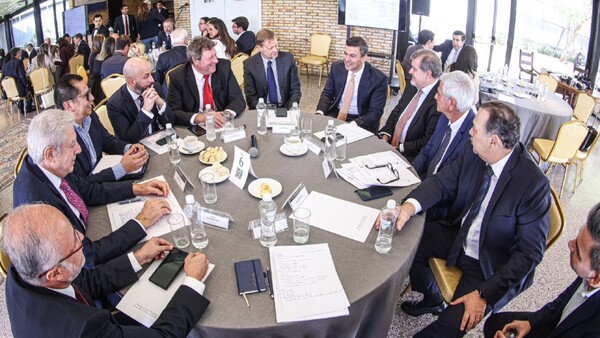 Peña se reunió con 50 empresarios y discutieron sobre acceso a mercados