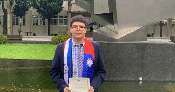 La Nación / Paraguayo culminó la carrera de informática en Taiwán y aplicará sus conocimientos en el país