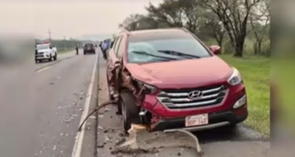 Joven motociclista muere en Paraguarí al chocar contra una camioneta