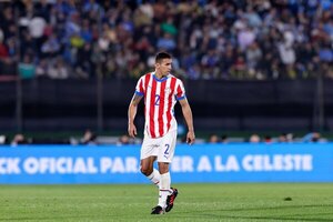 Versus / Gustavo Velázquez se afianza en la defensa albirroja