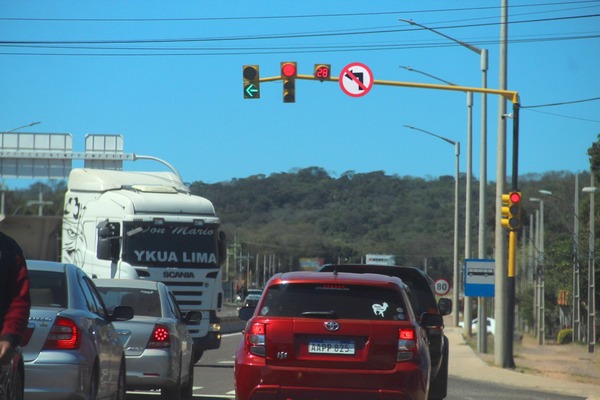 Tragedia en Pedrozo: desde este domingo, se eliminan los giros a la izquierda en el semáforo - trece