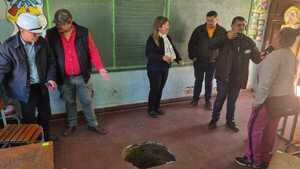 Construyeron aula sobre pozo de 17 metros: "Un ángel de la guarda protegió a los alumnitos"