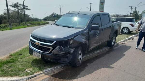 Camioneta del CAH protagoniza accidente en Santaní