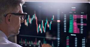 La Nación / Negociación bursátil experimentó un incremento del 42 % a agosto, lo que apunta a un año récord