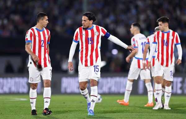 Gustavo Gómez: "son un lujo las charlas del profe, no solo en lo futbolístico" - Unicanal