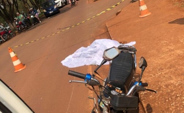 Mujer que iba como acompañante en moto murió en accidente