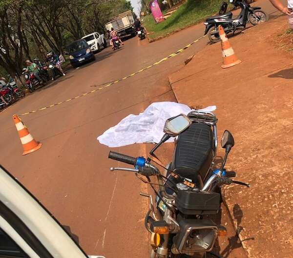 Mujer muere tras caer de una motocicleta en Minga Guazú - ABC en el Este - ABC Color