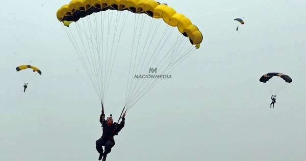 La Nación / Free Spirit, una experiencia única de paracaidismo - OJO Galería