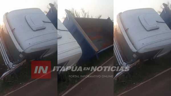 CAMIÓN VOLCÓ EN SAN RAFAEL DEL PARANÁ - Itapúa Noticias