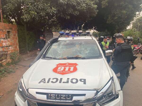 Incidente en Lambaré: así fue el allanamiento en que vecinos lanzaron piedras a policías - Policiales - ABC Color