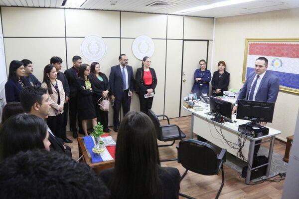 Visita guiada en sede Judicial de Asunción