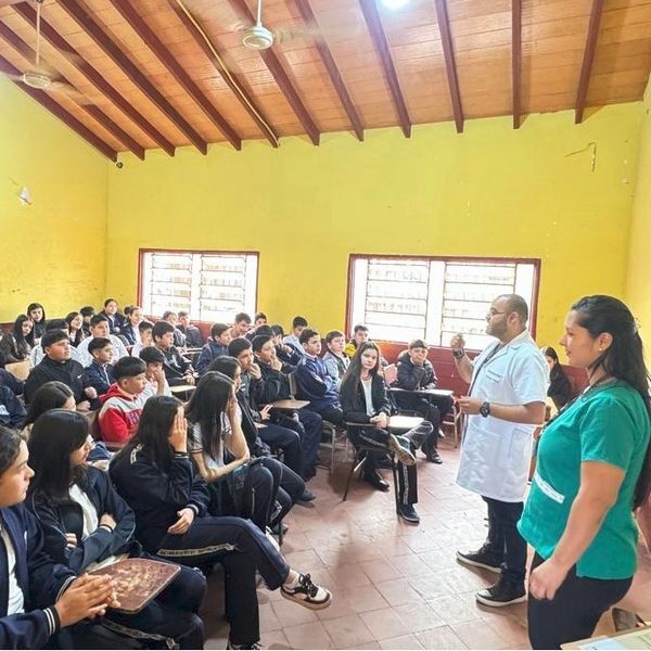 Brindan orientaciones sobre signos de alarma en la prevención del suicidio en Colegio Nacional de Juan E. O’ Leary