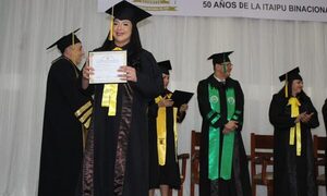 Egresan profesionales en diferentes disciplinas de la Filial Santa Rita – UNE