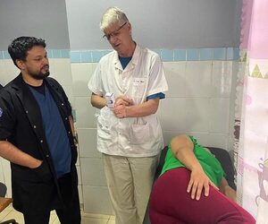 Especialistas realizan atención a pacientes con lesiones de piel en Hernandarias