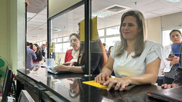 Kattya González vuelve a urgir resolución de acción contra su expulsión del Senado - Nacionales - ABC Color