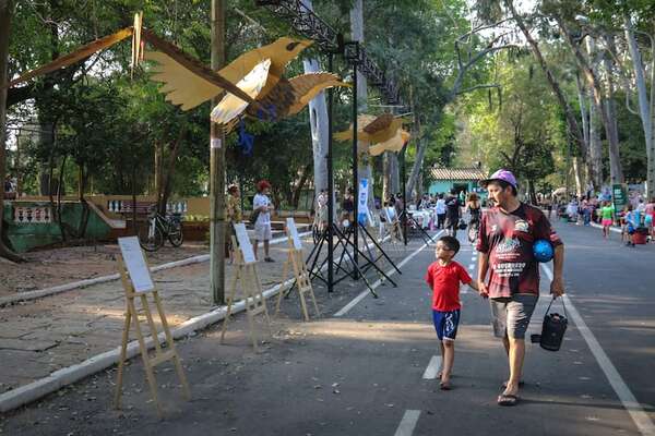 Vuelve el tradicional desfile de primavera en el Parque Caballero - Nacionales - ABC Color
