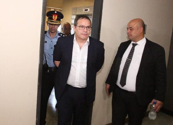 Ratifican convocatoria para inicio de juicio contra Carlos Granada - PDS RADIO Y TV