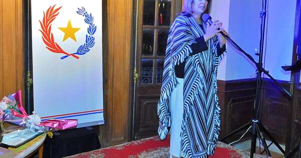 Diario HOY | Historiadora uruguaya recibe el premio “Poncho Para’i de 60 Listas”