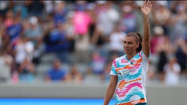 Alex Morgan cuelga las botas y da paso a la leyenda