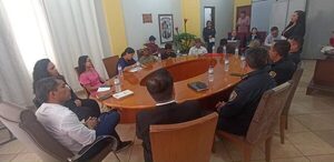 Se reúnen con líderes indígenas para combatir mendicidad infantil