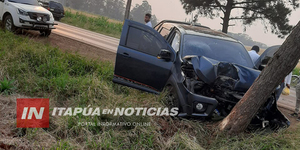 CAMIONETA CHOCÓ CONTRA UN ÁRBOL ESTA MAÑANA EN FRAM - Itapúa Noticias