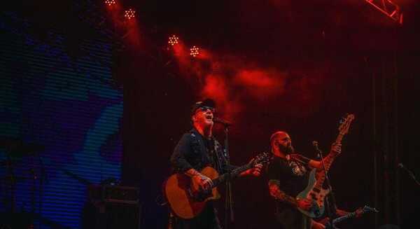 Un fin de semana a puro rock en el Asu Rock Festival - trece