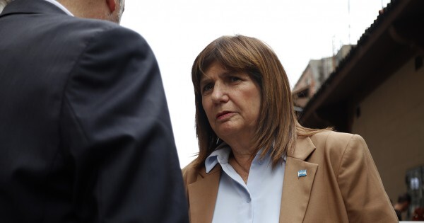 Interior reconoció que Bullrich no avanza en la extradición de los miembros del EPP y busca atajar el reclamo de la familia Denis