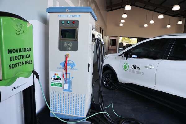 Hay 80 centros de carga de autos eléctricos en el país, según Cadam - Economía - ABC Color