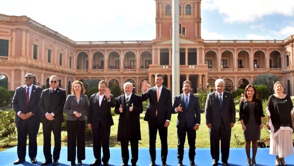 UE afirma no estar lista para cerrar acuerdo con Mercosur