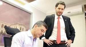 Peña firma el reglamento de indemnización a soldados del 89 - Noticiero Paraguay