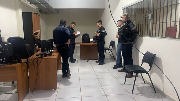 Guardia penitenciario sorprendido con celular en zona de máxima seguridad - La Clave