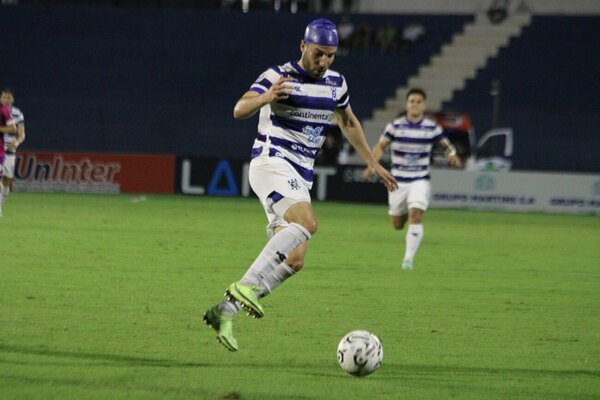 Versus / Guaraní confirma lesión de un jugador suyo que es figura en 2 de Mayo
