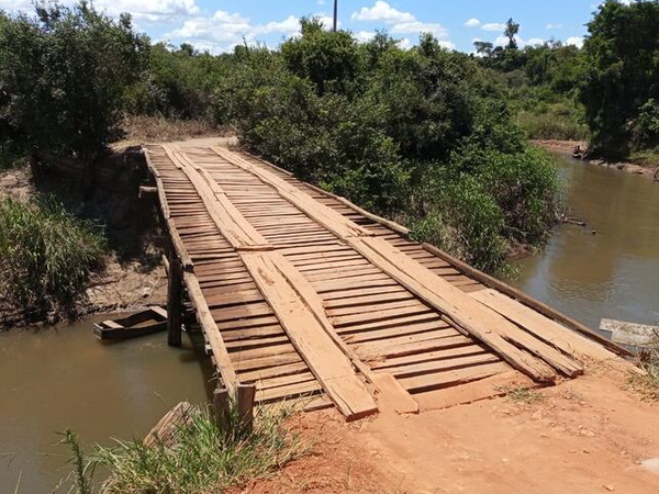 En varios sectores de Itakyry urgen la construcción y reparación de puentes - La Clave