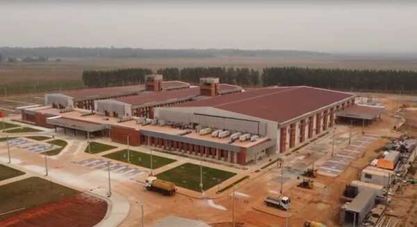 Construcción de gran hospital de Coronel Oviedo está próximo a su conclusión - .::Agencia IP::.