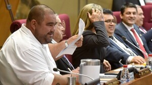 Jatar corre de consultas sobre denuncia de ex funcionario y el asistente barrabrava