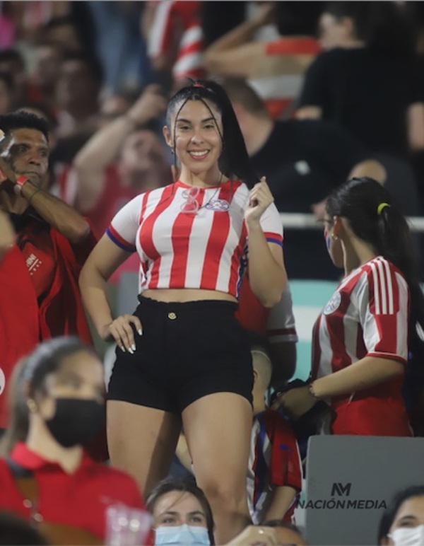 ¿Va por la “madrina de la albirró”?