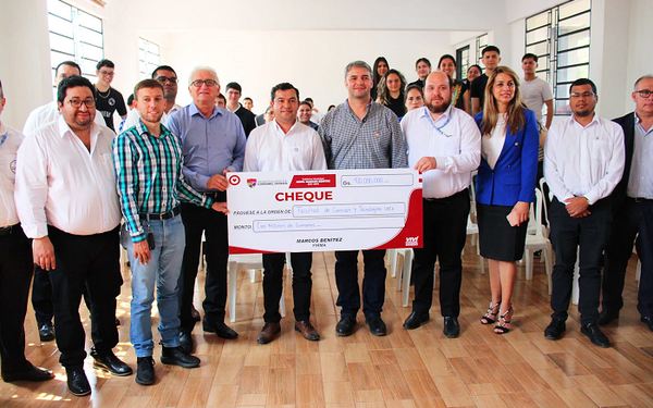 Municipalidad entregó aporte de G. 100 millones a la Facultad de Ciencias y Tecnologías - UNCA - Noticiero Paraguay