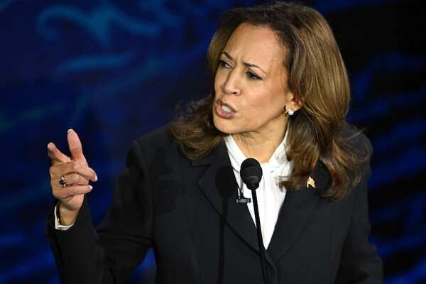 Harris provoca la ira de Trump al decir que la gente se va de sus mítines por agotamiento - Mundo - ABC Color