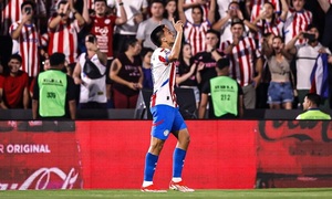La albirroja renace y conquista a Brasil con un golazo de Diego Gómez - OviedoPress