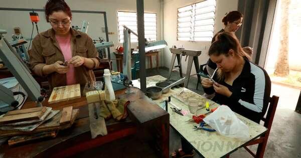 La Nación / Filigrana: 300 orfebres apuestan a la técnica milenaria en Luque y Areguá