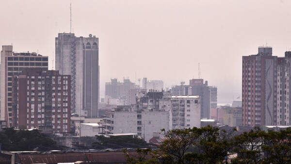 Alerta por humo: Suspenden clases en colegios y escuelas de fútbol